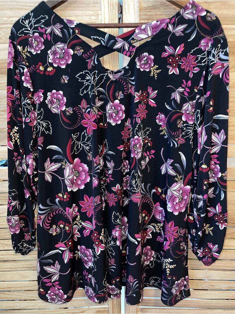 Westport Floral Crisscross Back Blouse | Size 1X | Classic Staple Piece Dressy - Picture 3 of 10
